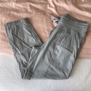 lululemon Dance Studio Mid-Rise Crop 25"